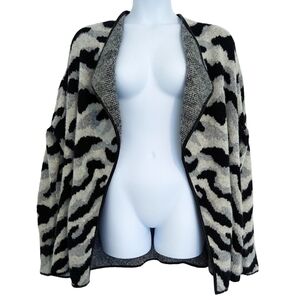 Lane Bryant Black Gray Abstract Faux Leather Trim Open Front Fuzzy Coat Modern
